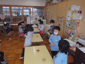 こま回し