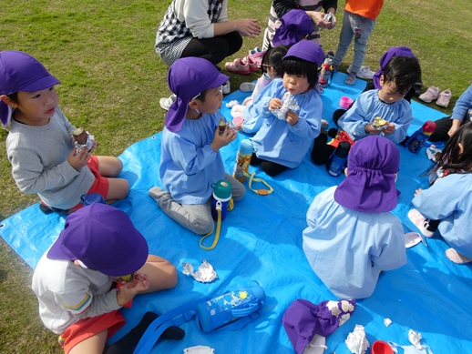 年中食事の様子