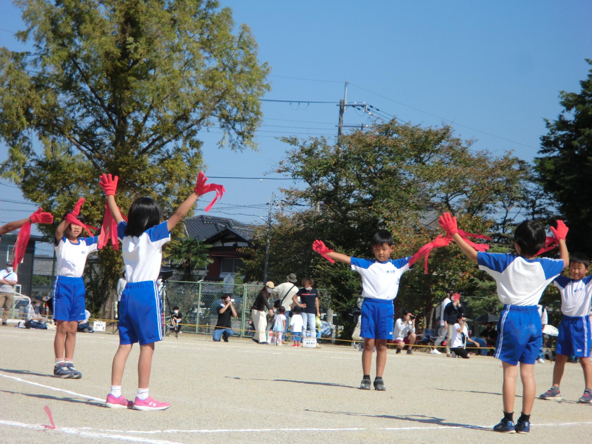 低学年団体演技