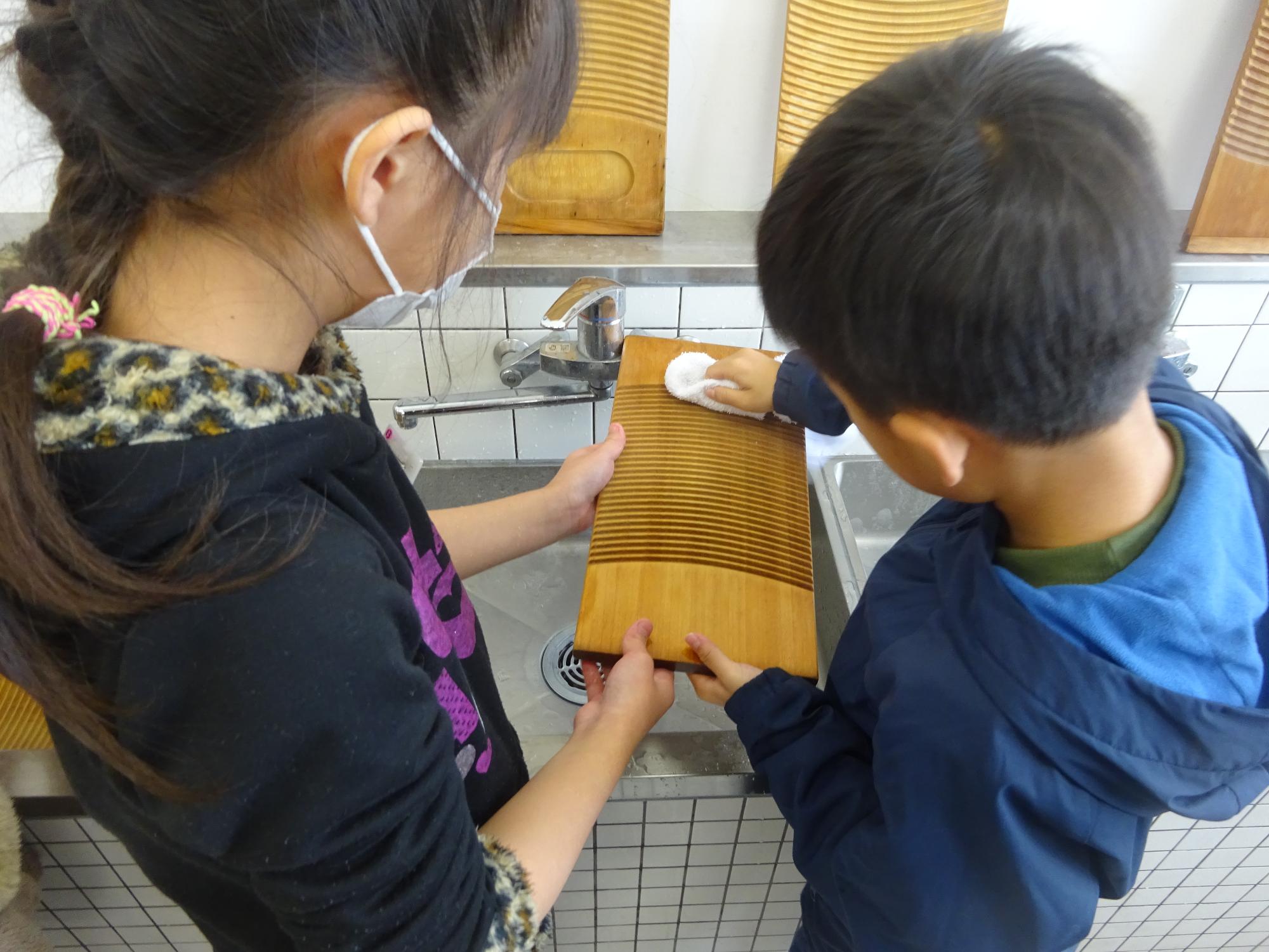1月16日 3年生社会科の様子 愛荘町