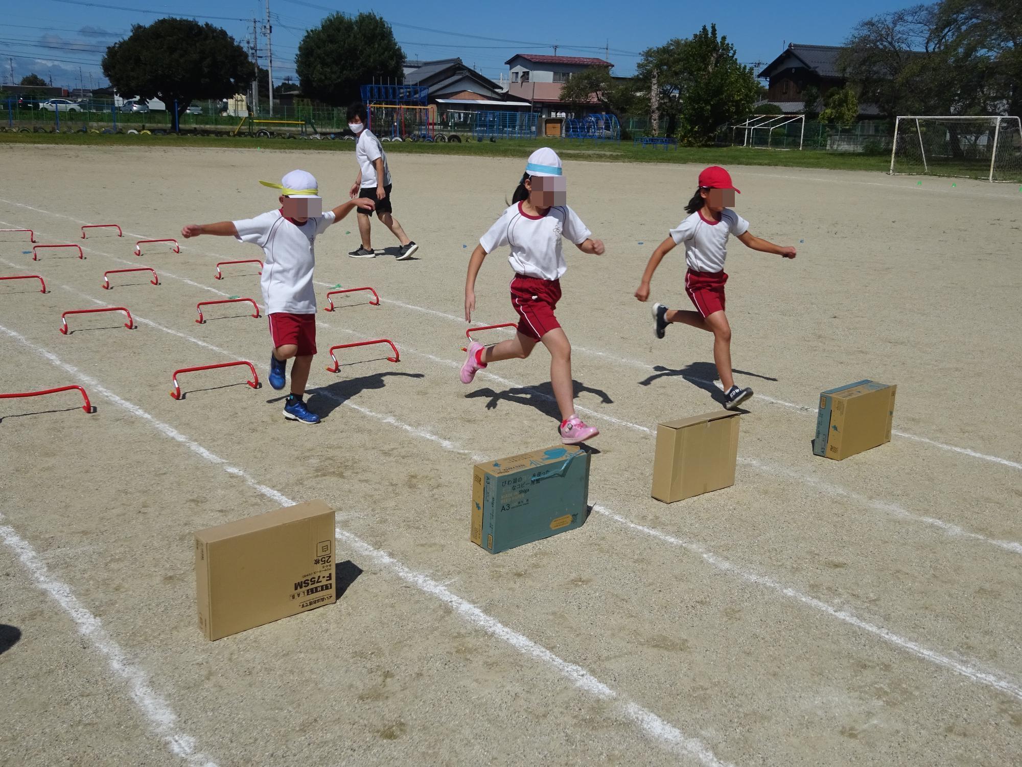 9月28日　中学年　運動会の練習の様子