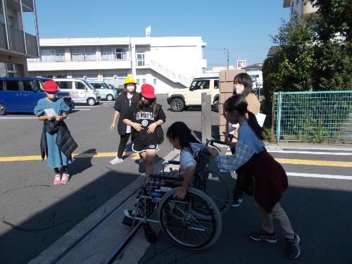 車いす3